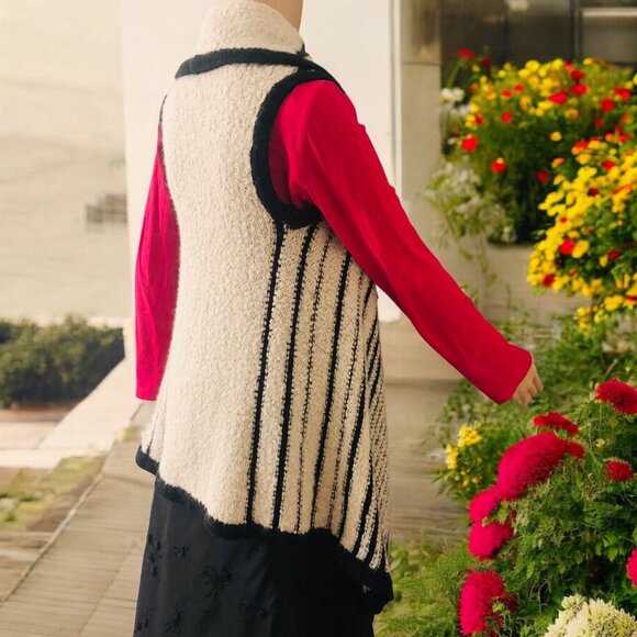 A.N.A  White Black Stripes Oversized Collar Open Draped Front Vest  Sz XS -M - Picture 3 of 4